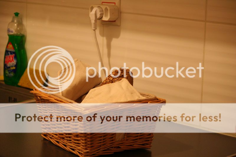 Electric Bread Warmer Basket price in Pakistan at Symbios.PK